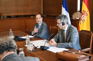 El vicepresidente del Tribunal Supremo, Dimitry Berberoff, y el vicepresidente del Consejo de Estado francés, Marc Guillaum